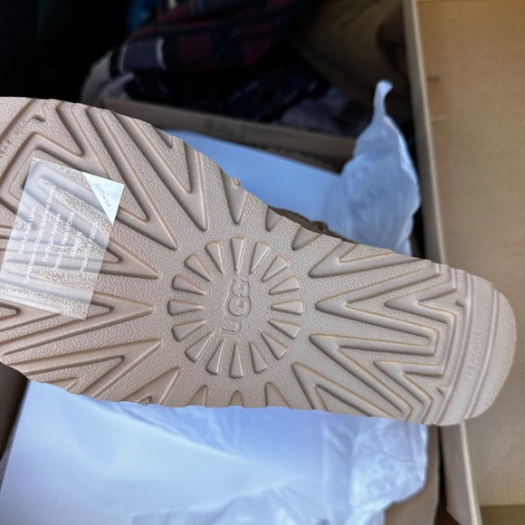 UGG Bailey Bow Tall II - Picture 3 of 6